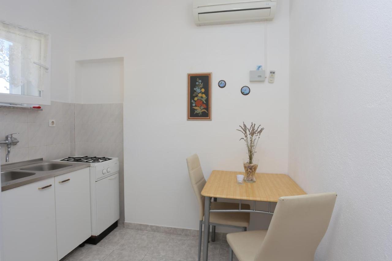 Apartments With A Parking Space Lokva Rogoznica, Omis - 17645 Exterior foto